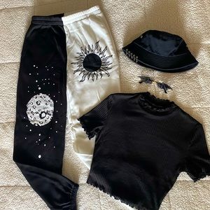 ✨NWOT Split Color, Sun and Moon Jogger✨